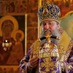Митрополит Евгений совершил Божественную литургию в Вознесенском архиерейском подворье