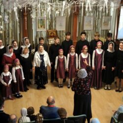 В Вознесенском Архиерейском подворье отпраздновали 35-летие со дня первой Божественной литургии после возвращения храма